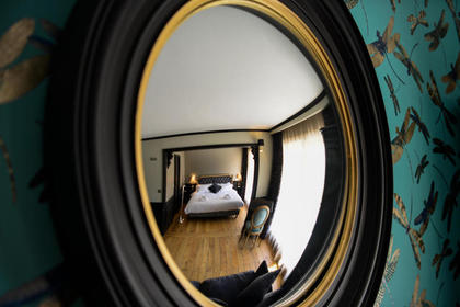 Suite Lamartine Style Décoratif Miroir - Votre Hotel de Charme 3 étoiles sur Arcachon
